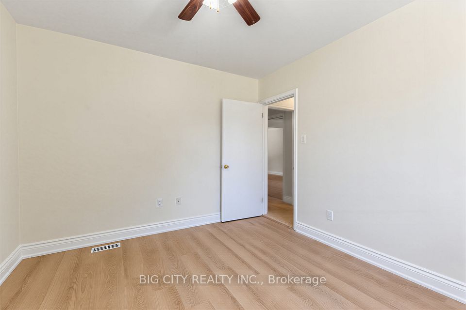 30 Lozoway Drive, Toronto, ON M1K 2Y4 8