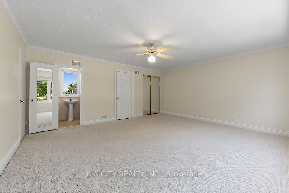 30 Lozoway Drive, Toronto, ON M1K 2Y4 14