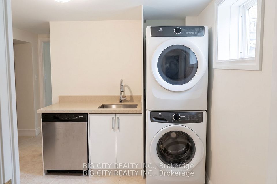 30 Lozoway Drive, Toronto, ON M1K 2Y4 18