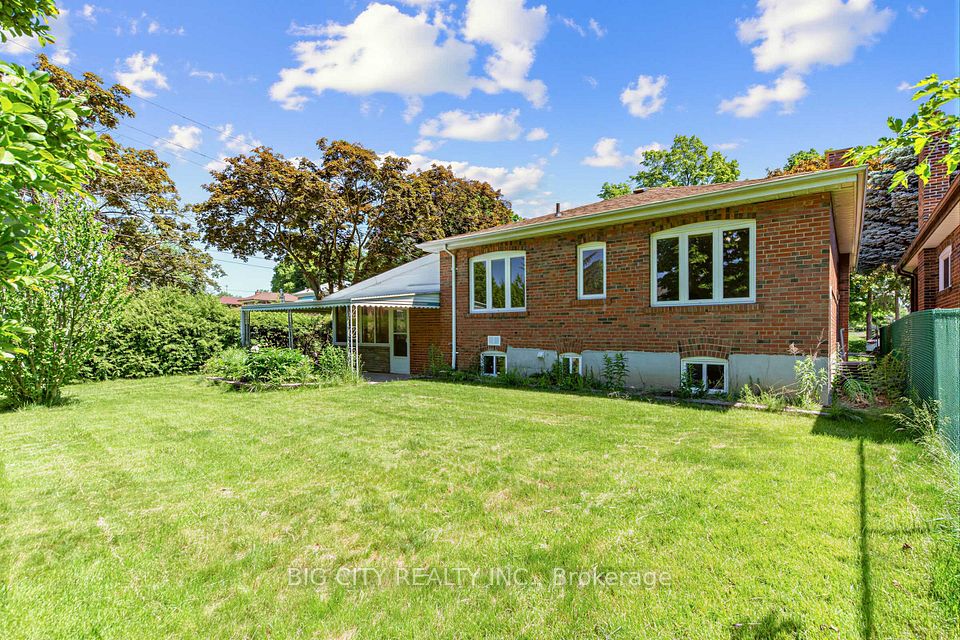 30 Lozoway Drive, Toronto, ON M1K 2Y4 15