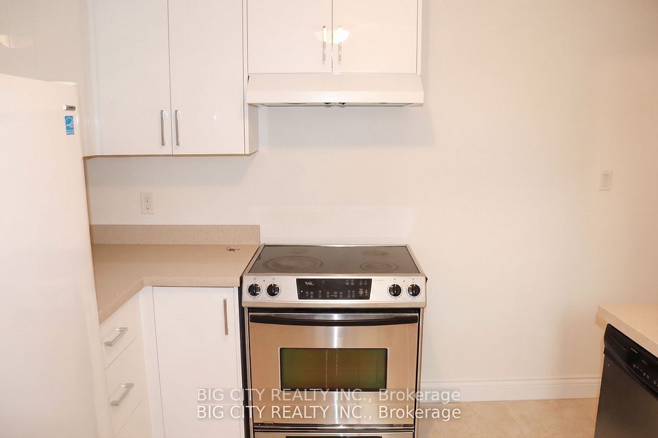 30 Lozoway Drive, Toronto, ON M1K 2Y4 19