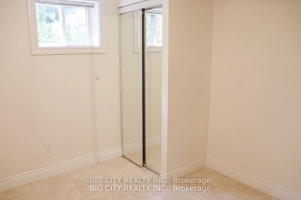 30 Lozoway Drive, Toronto, ON M1K 2Y4 21