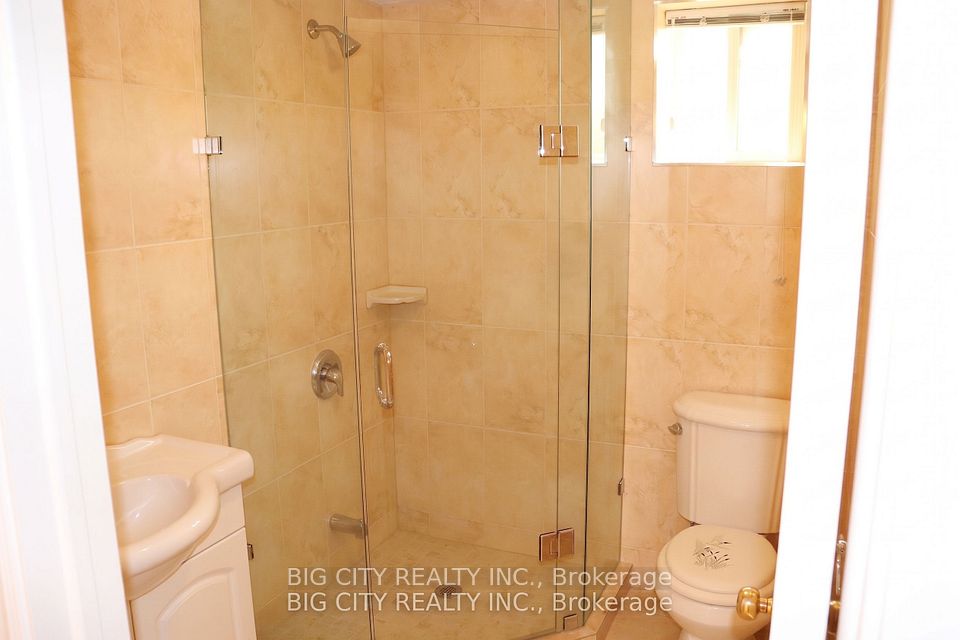 30 Lozoway Drive, Toronto, ON M1K 2Y4 23