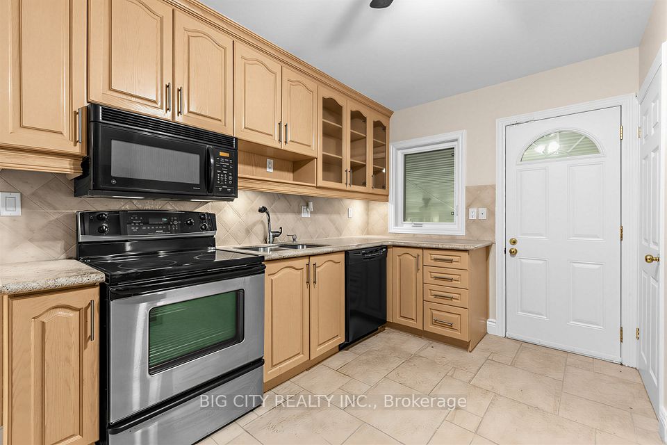 30 Lozoway Drive, Toronto, ON M1K 2Y4 12