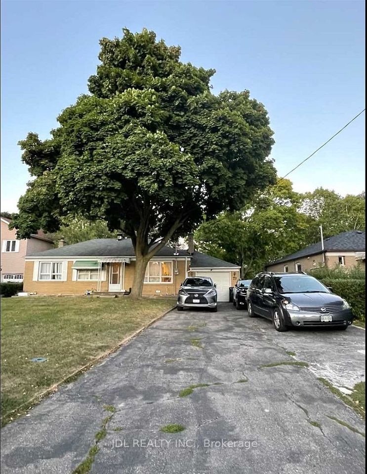 Detached at 73 Shilton Road Main, Toronto, ON M1S 2J8