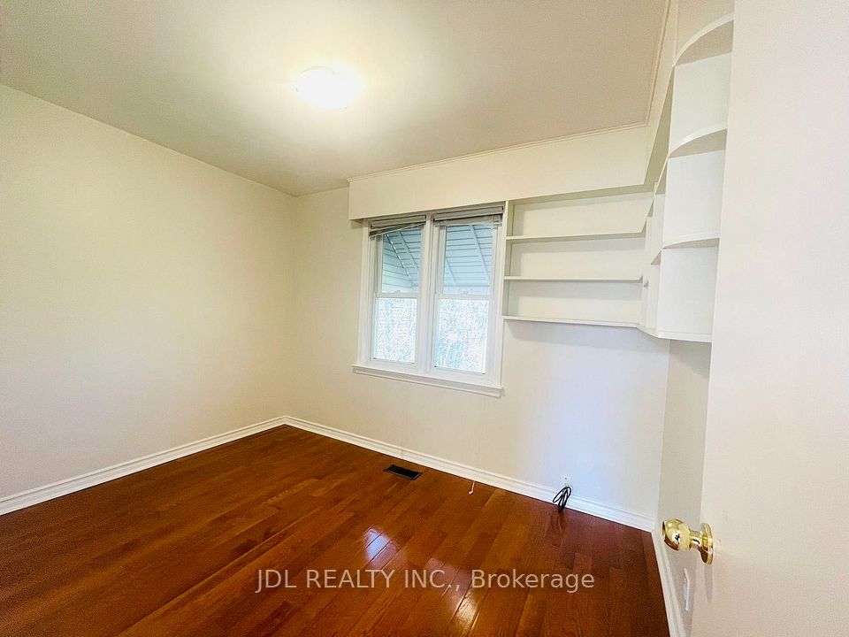 73 Shilton Road Main, Toronto, ON M1S 2J8 14