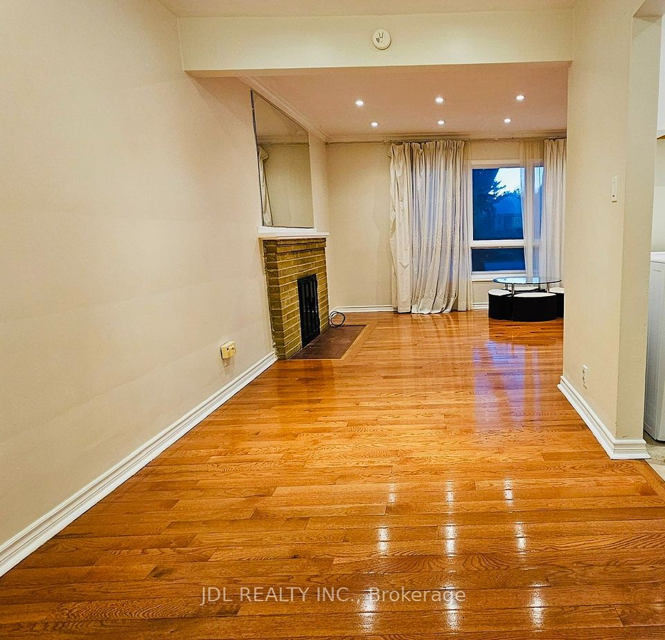 73 Shilton Road Main, Toronto, ON M1S 2J8 16