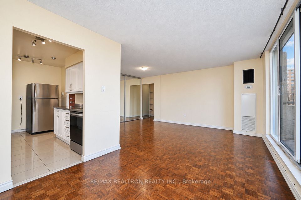 100 Prudential Drive 304, Toronto, ON M1P 4V4 8