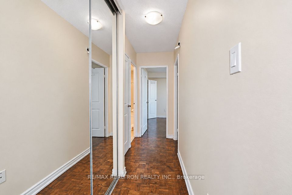 100 Prudential Drive 304, Toronto, ON M1P 4V4 10