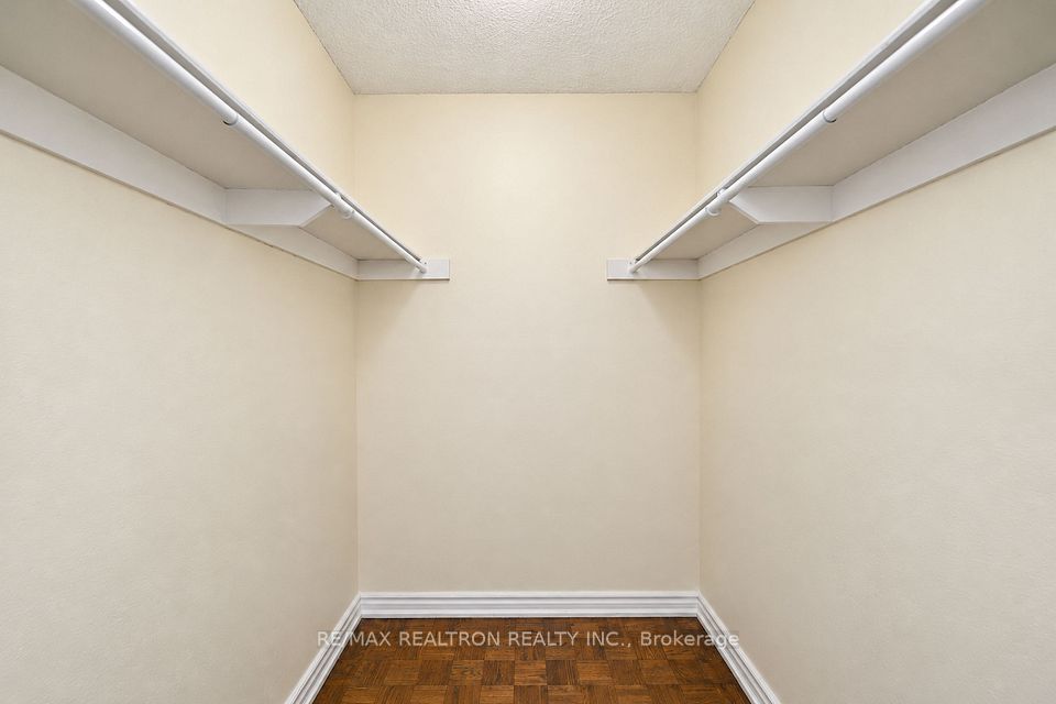 100 Prudential Drive 304, Toronto, ON M1P 4V4 13