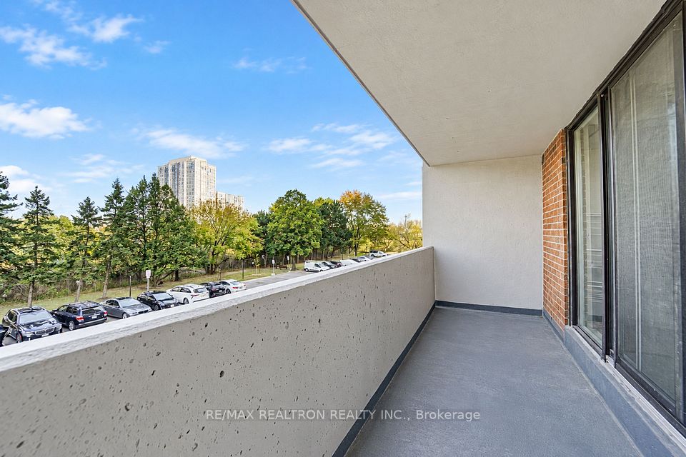 100 Prudential Drive 304, Toronto, ON M1P 4V4 18