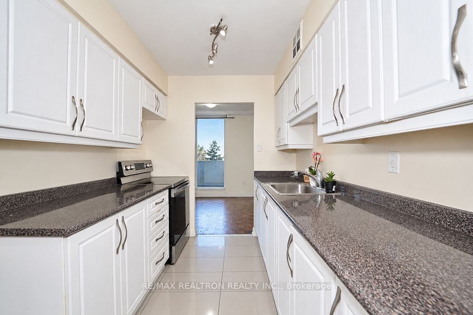 100 Prudential Drive 304, Toronto, ON M1P 4V4 9