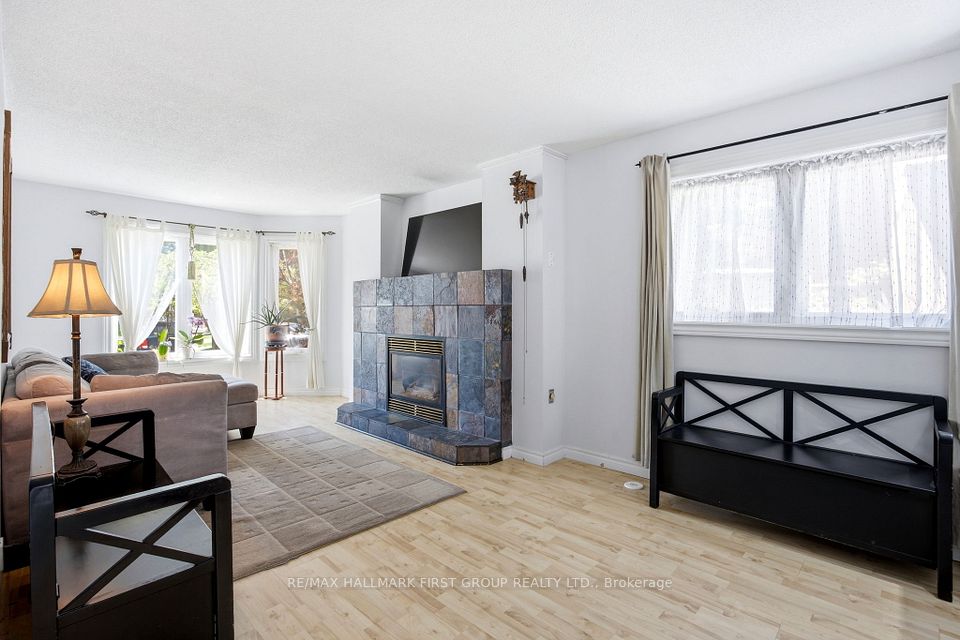 11 Bowers Court, Ajax, ON L1T 2L6 5