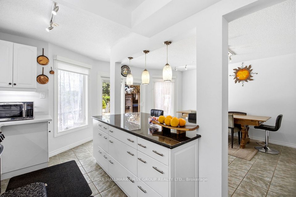 11 Bowers Court, Ajax, ON L1T 2L6 14