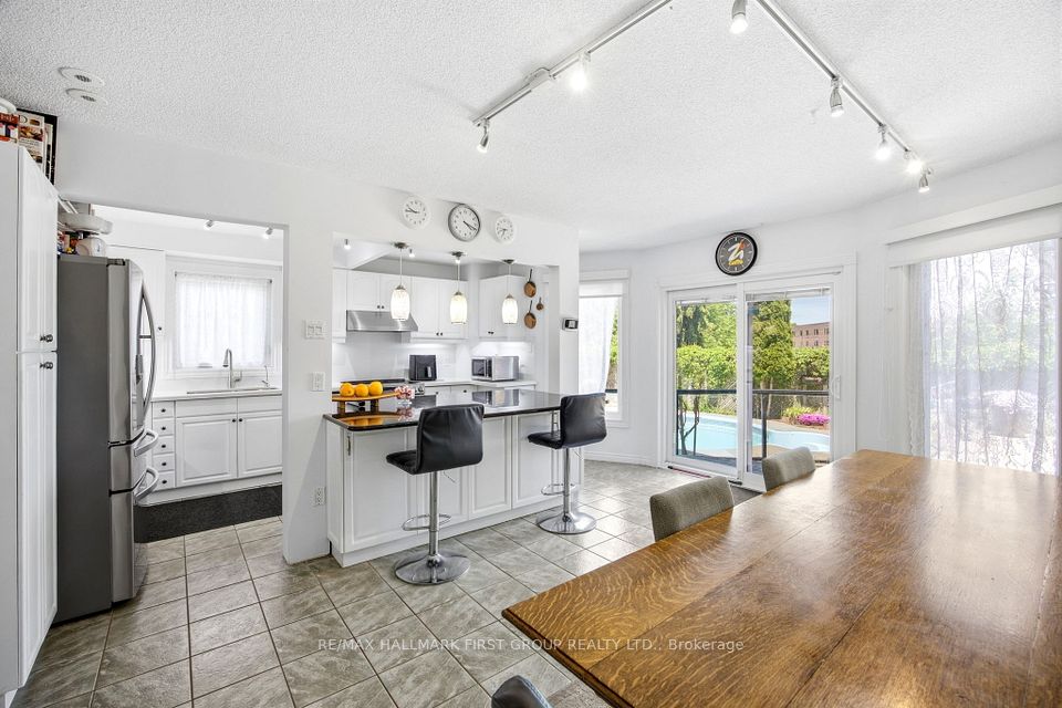 11 Bowers Court, Ajax, ON L1T 2L6 11