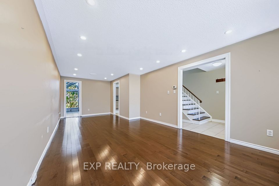 74 Longford Crescent, Toronto, ON M1W 1P4 11