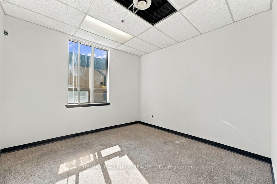 28 Howden Road, Toronto, ON M1R 3E4 9