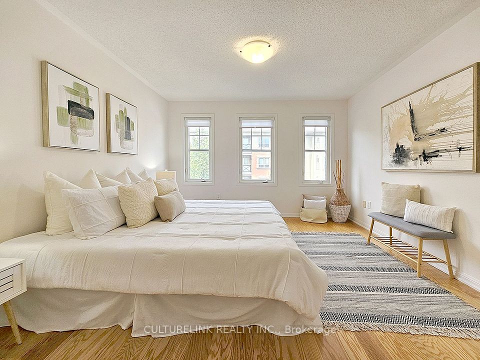 30 Mendelssohn Street 12, Toronto, ON M1L 0G8 13