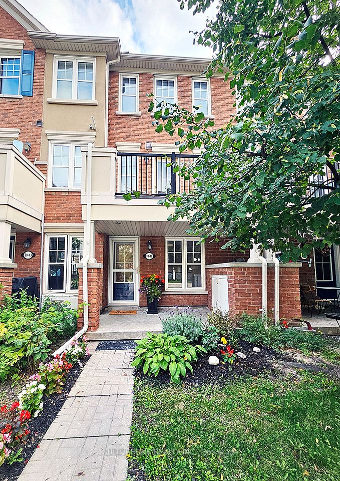 30 Mendelssohn Street 12, Toronto, ON M1L 0G8 2