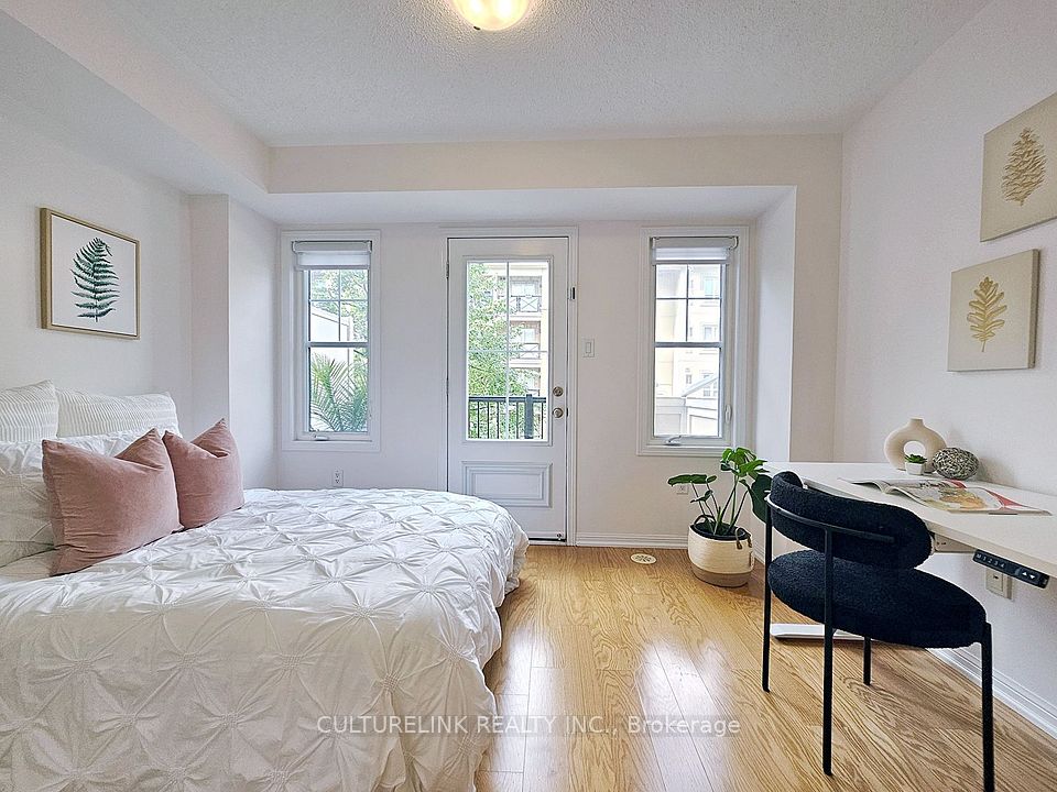 30 Mendelssohn Street 12, Toronto, ON M1L 0G8 18