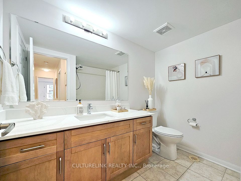 30 Mendelssohn Street 12, Toronto, ON M1L 0G8 22