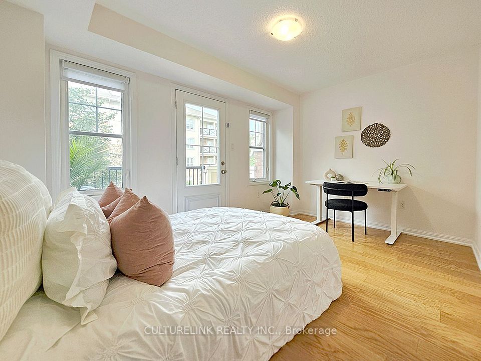 30 Mendelssohn Street 12, Toronto, ON M1L 0G8 20