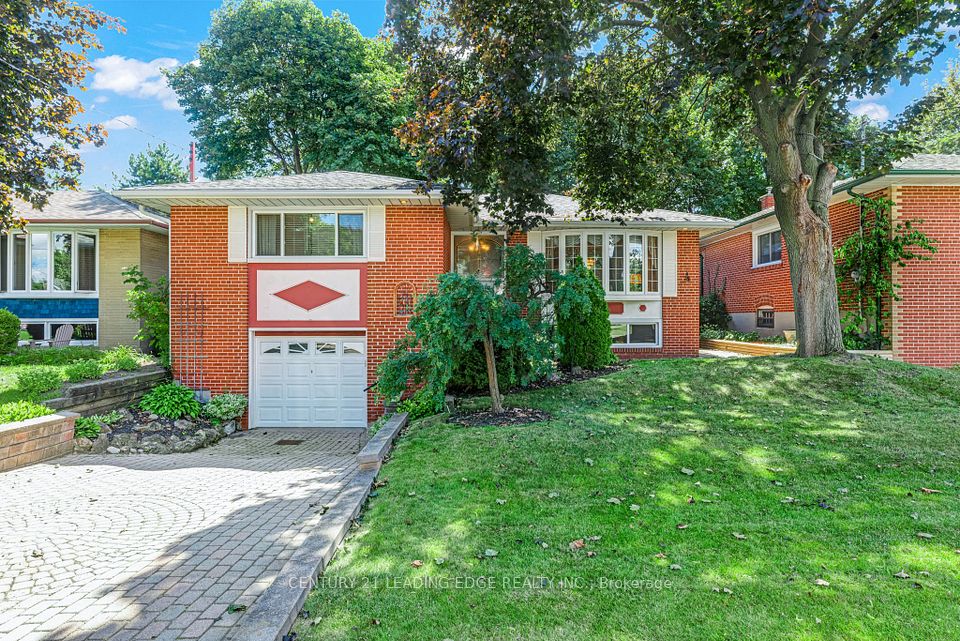39 Wantanopa Crescent, Toronto, ON M1H 2B2 2