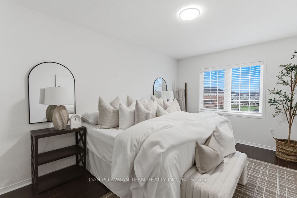 23 Blunden Road, Ajax, ON L1Z 0K9 19