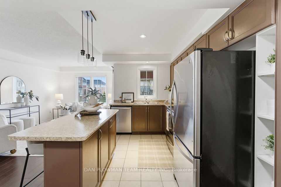 23 Blunden Road, Ajax, ON L1Z 0K9 16