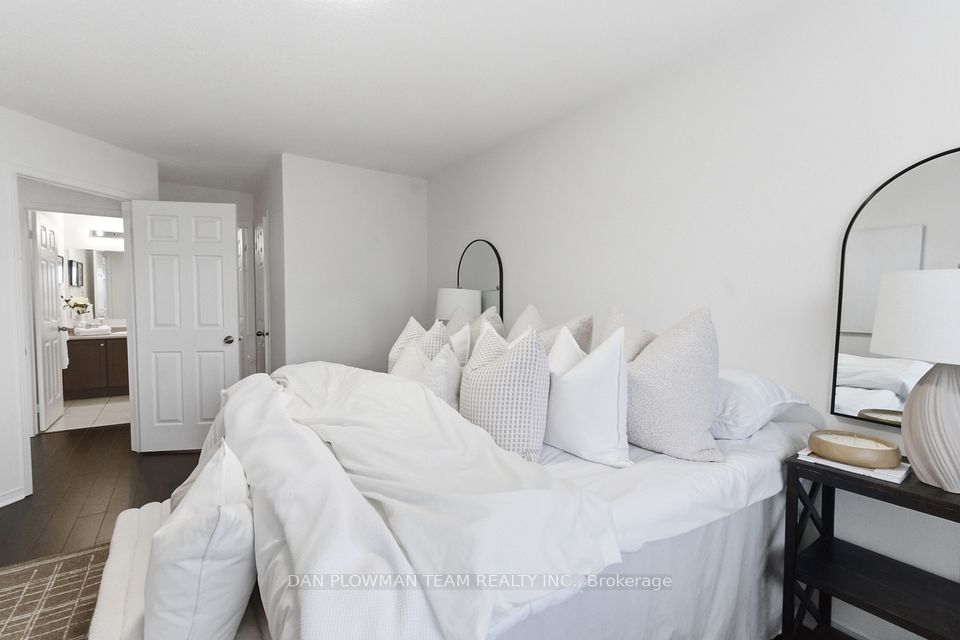 23 Blunden Road, Ajax, ON L1Z 0K9 20