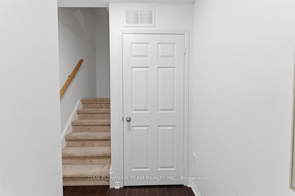 23 Blunden Road, Ajax, ON L1Z 0K9 25
