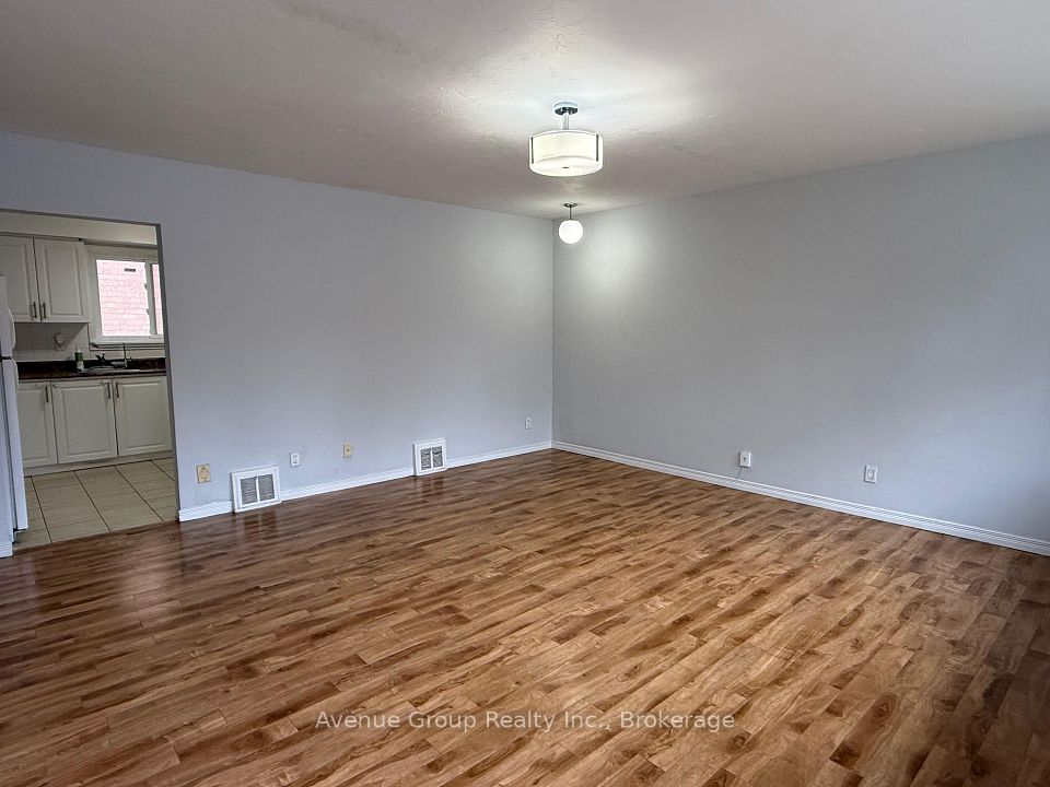 21 Bellbrook Road, Toronto, ON M1S 1K1 4