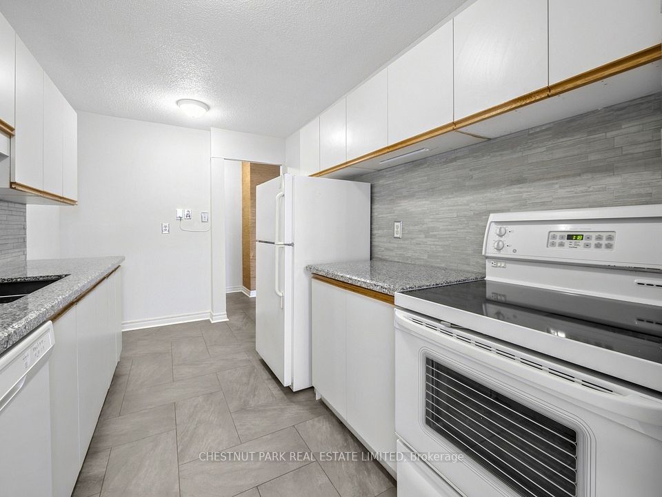 121 Trudelle Street 502, Toronto, ON M1J 3K4 13