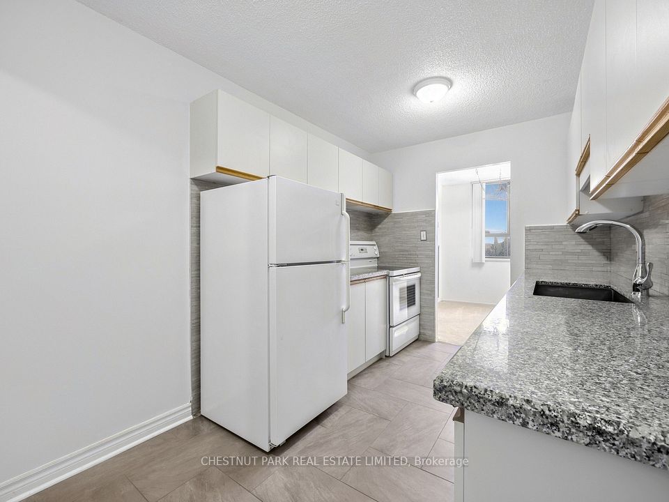 121 Trudelle Street 502, Toronto, ON M1J 3K4 11