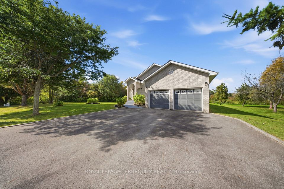 29 Ontoro Boulevard, Ajax, ON L1Z 1X6 3