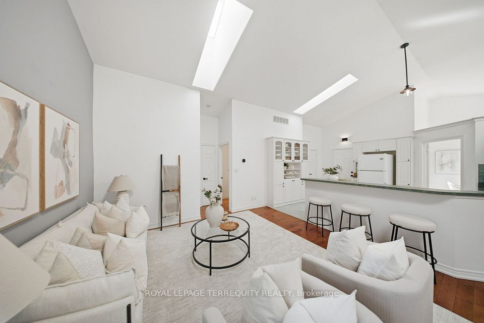 29 Ontoro Boulevard, Ajax, ON L1Z 1X6 13