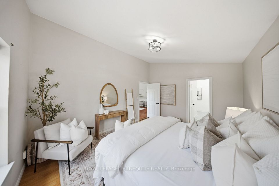 29 Ontoro Boulevard, Ajax, ON L1Z 1X6 23
