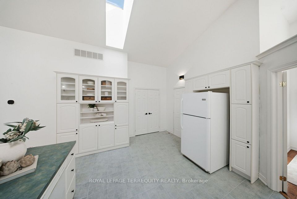 29 Ontoro Boulevard, Ajax, ON L1Z 1X6 19