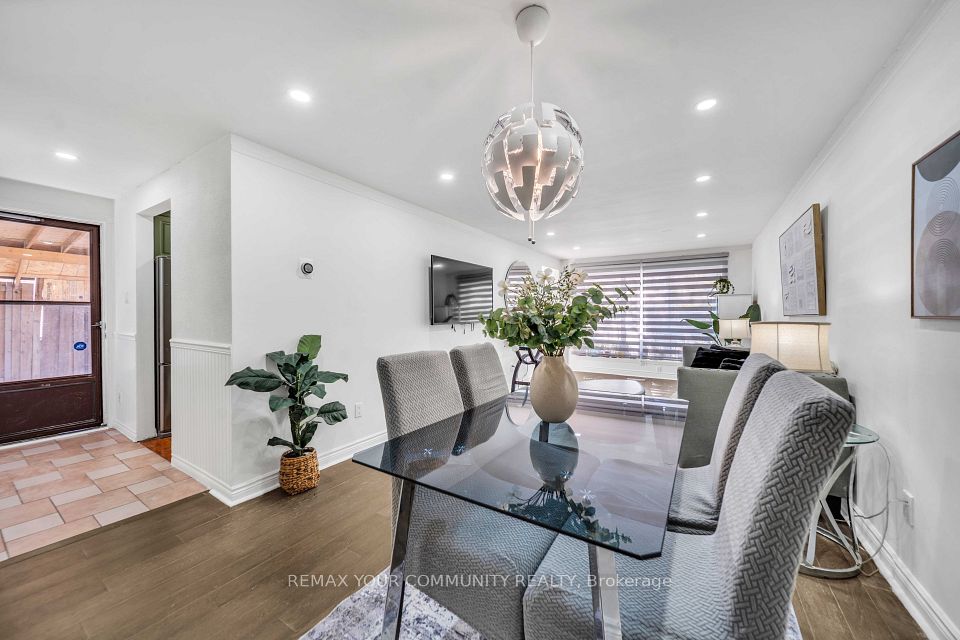 156 Quantrell Trail, Toronto, ON M1B 1L8 14
