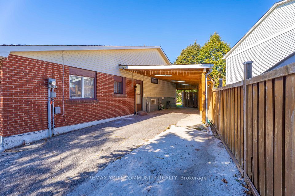 156 Quantrell Trail, Toronto, ON M1B 1L8 6