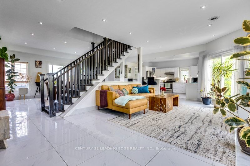 55 Ontoro Boulevard, Ajax, ON L1Z 1X6 19