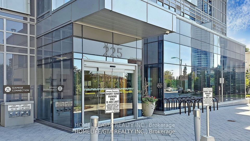 225 Village Green Square 2202, Toronto, ON M1S 0N4 2