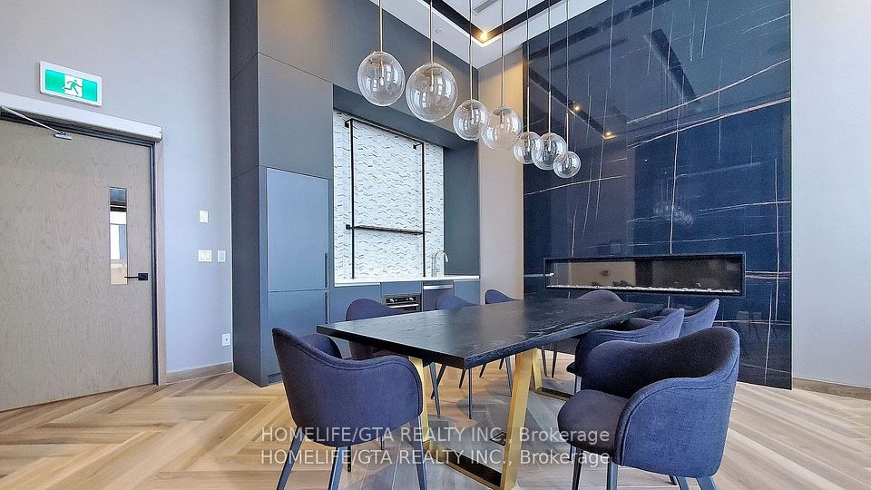 225 Village Green Square 2202, Toronto, ON M1S 0N4 13