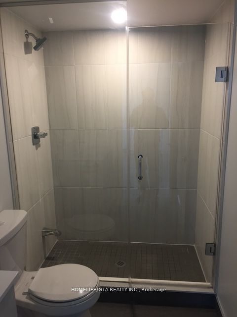 225 Village Green Square 2202, Toronto, ON M1S 0N4 5