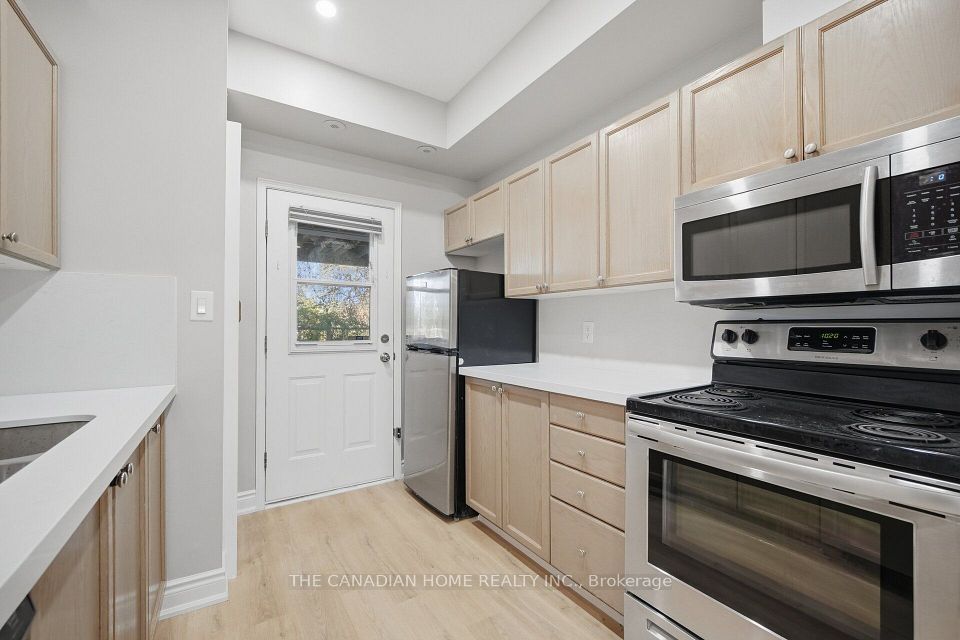 901 Kennedy Road 38, Toronto, ON M1K 2E9 13