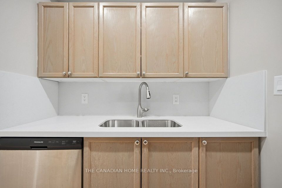 901 Kennedy Road 38, Toronto, ON M1K 2E9 14