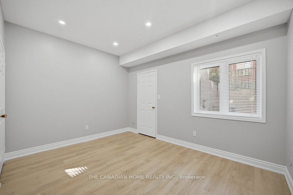 901 Kennedy Road 38, Toronto, ON M1K 2E9 15