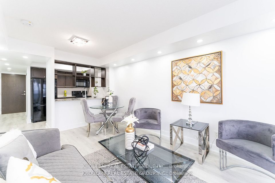 135 Village Green Square 3922, Toronto, ON M1S 0G3 15