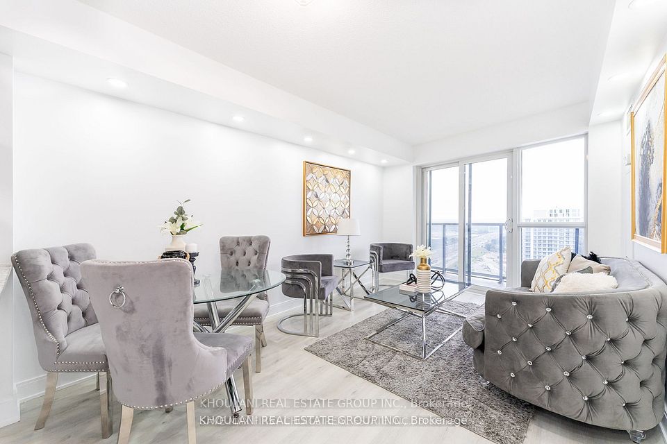 135 Village Green Square 3922, Toronto, ON M1S 0G3 9