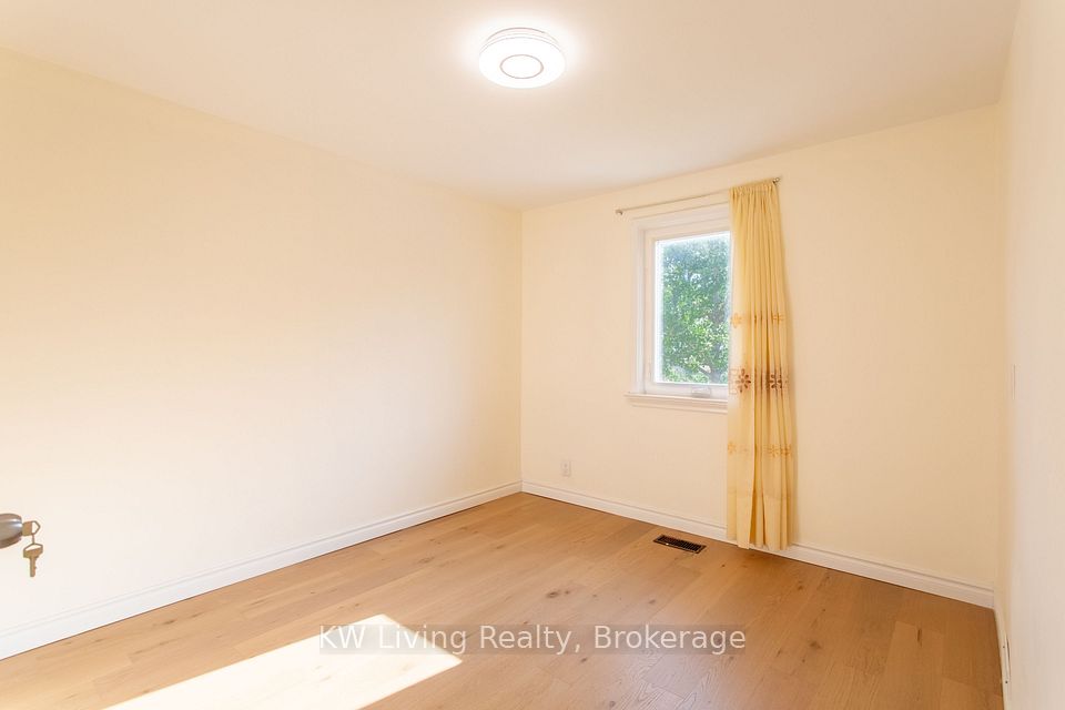 9 Rupert Street, Toronto, ON M1K 1T3 16